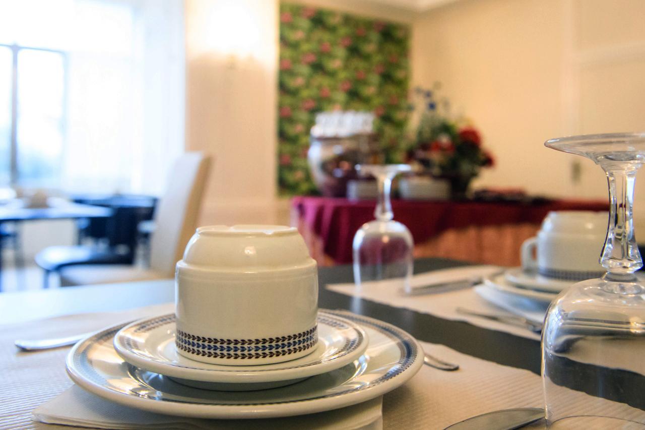 פרוזינונה Hotel Palombella & Restaurant מראה חיצוני תמונה